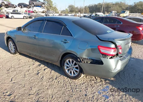 2011 Toyota Camry Xle z USA, uszkodzony, nr VIN 4T4BF3EK4BR135207